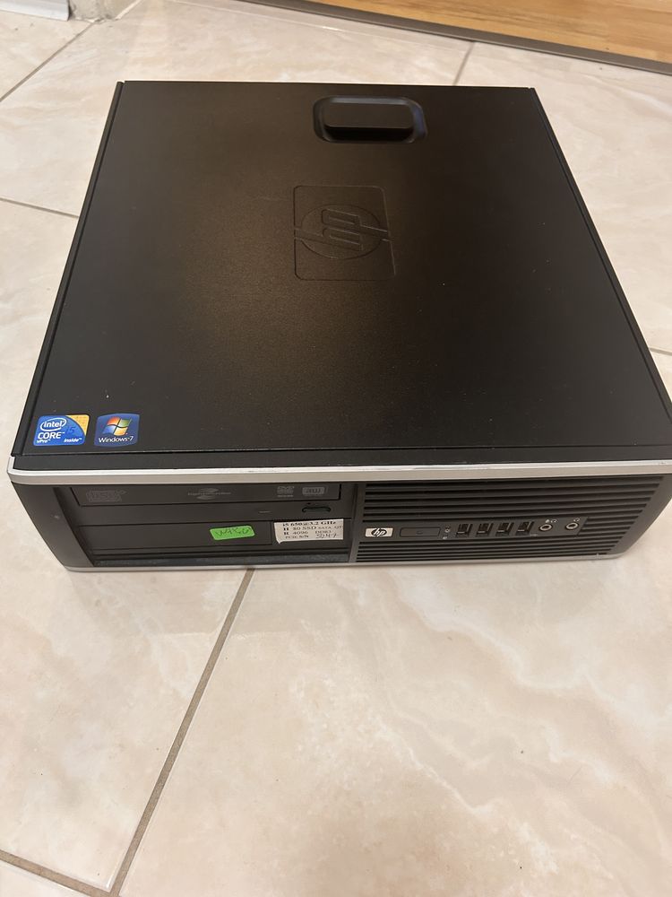 Компютър HP черен