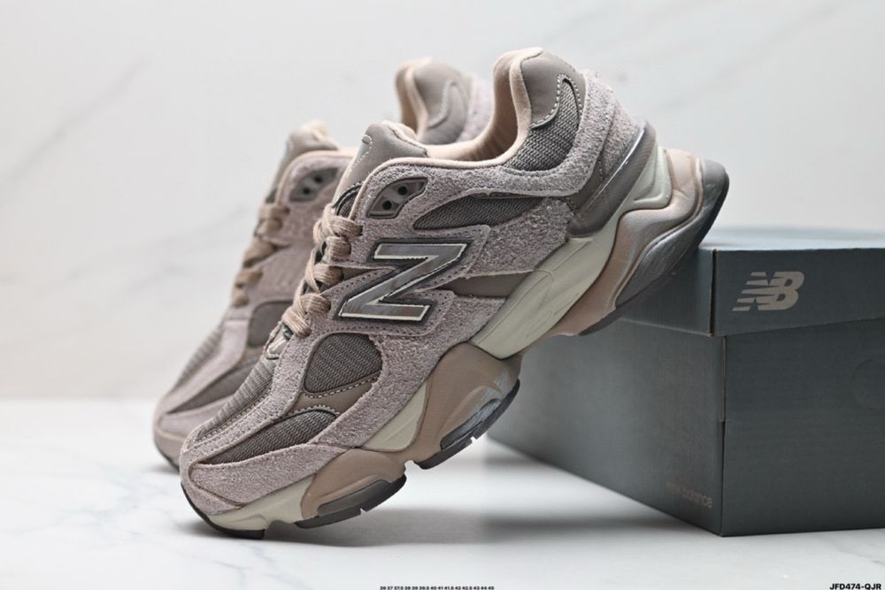 New Balance 9060 - Mushroom