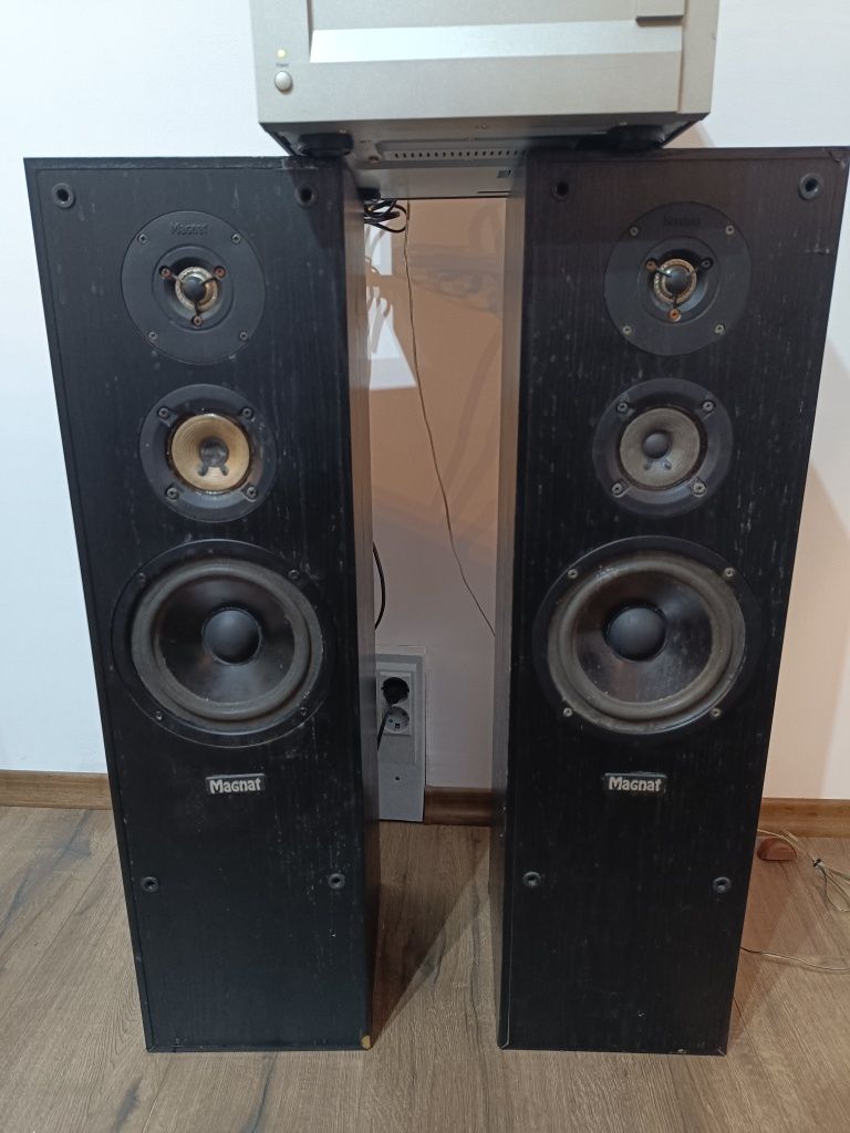 Стерео система Harman Kardon и тонколони Magnat 5000