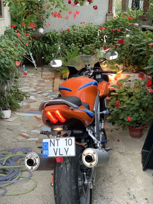 Suzuki sv1000S