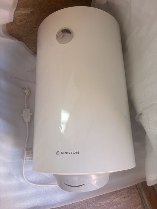 Аристон водонареватель