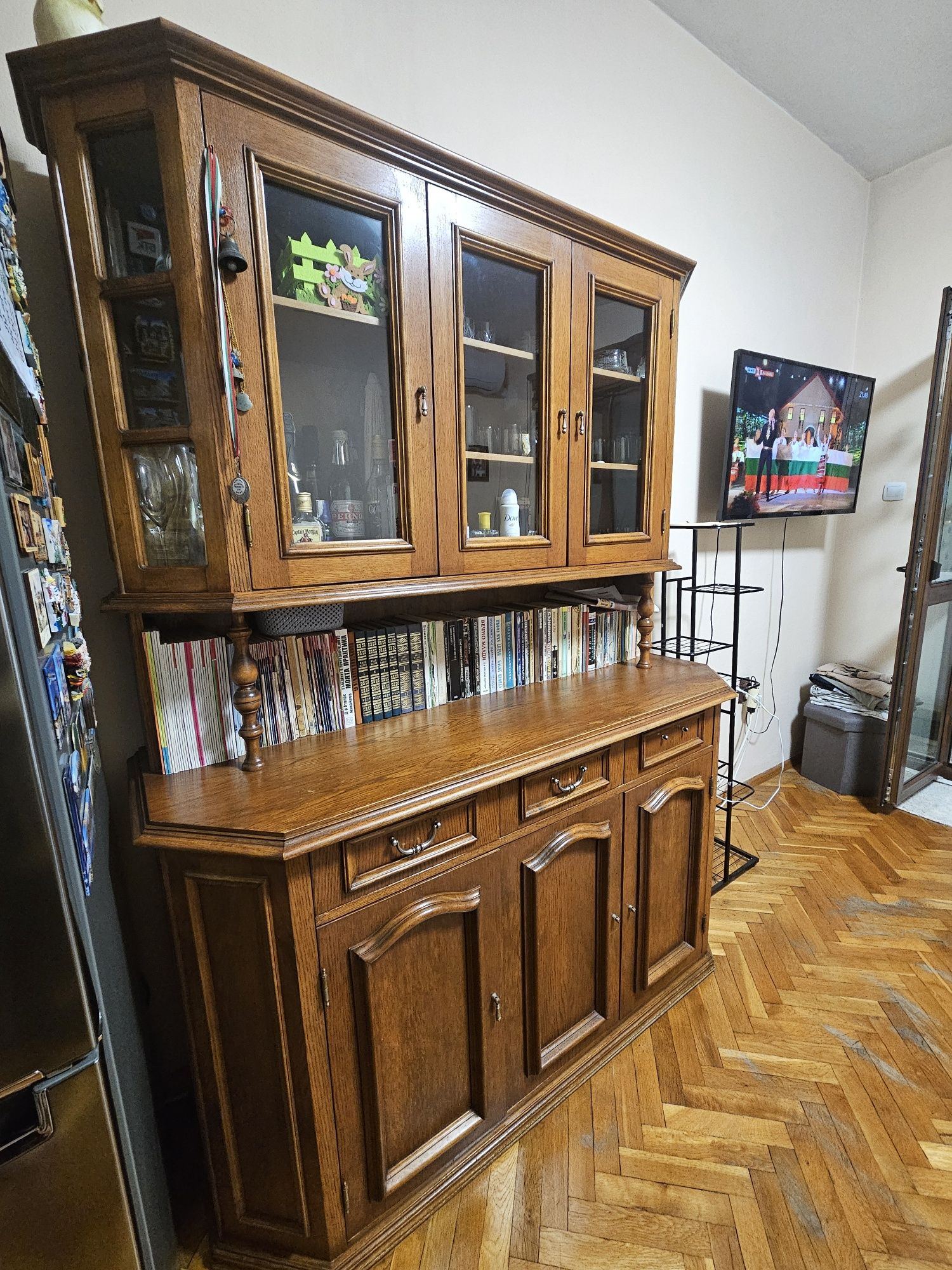Секция от естествено дърво