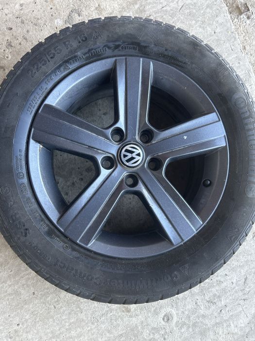 Vând jante passat cc cu tot cu cauciu marca continental
