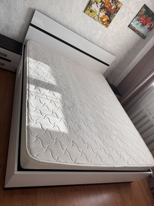 Продам кровать 160*200