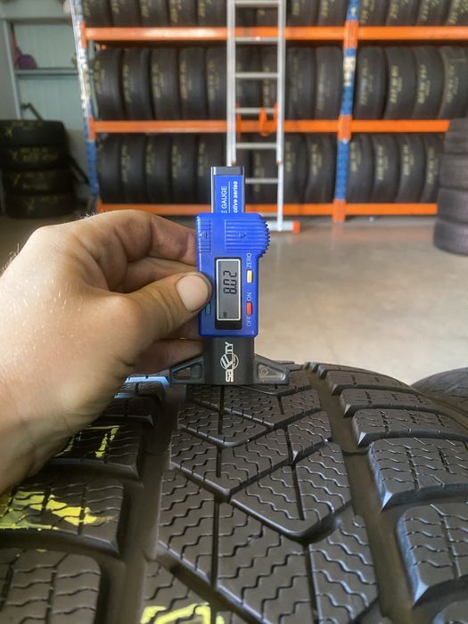 Anvelope Iarna 225/45/19 Pirelli Sottozero 3 225 45 19 R19