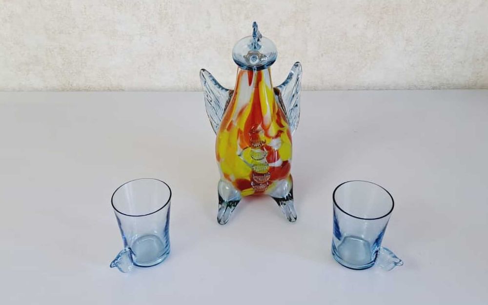 Графин цветное стекло