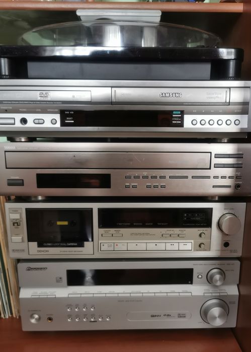 Сет:Ресийвър, VHS-CD combo, триглав дек Denon, CD чейнджър с 5 диска,