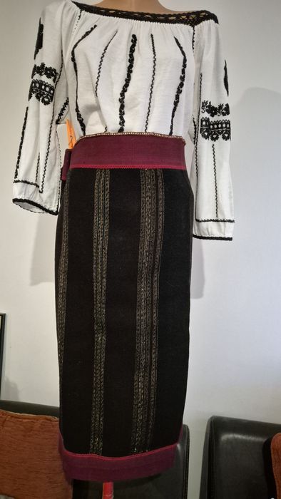 Costum popular traditional Bucovina