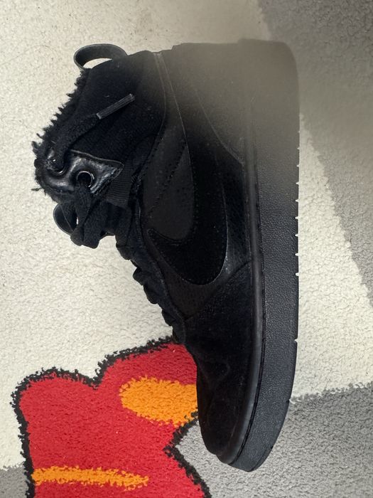 Nike court borough mid 2