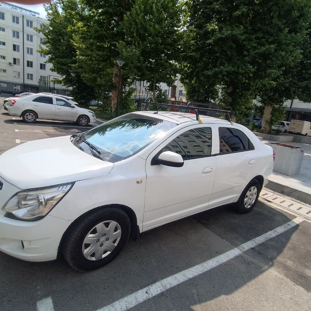 Cobalt sotiladi 2014 yil oq rangli 1 pozitsiya