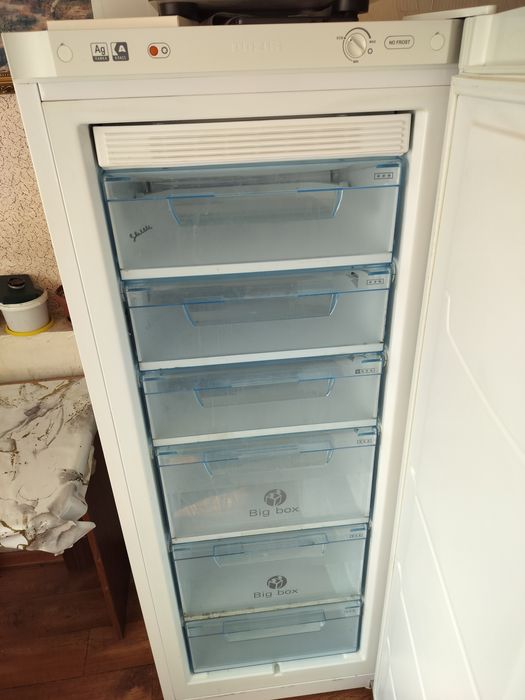 Срочно продам морозильник