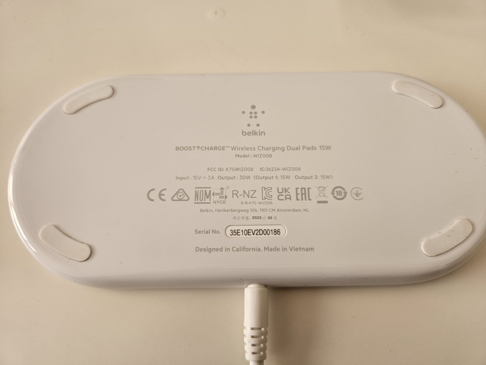 Безжично зарядно Belkin Dual Charger - Fast Charging - Apple/Samsung