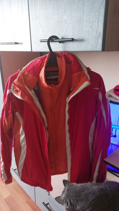 Продам куртку оригинал.