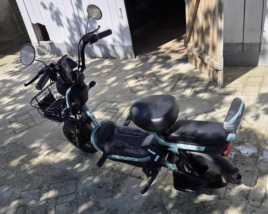 Scuter elecric cu pedale RDB G60