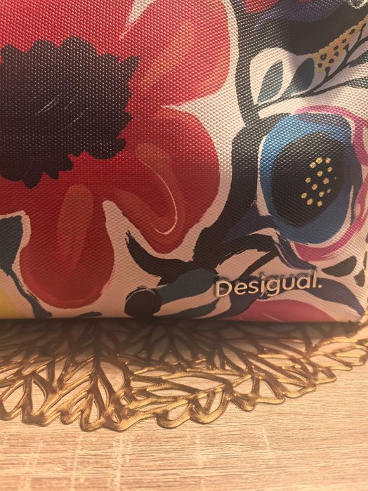 Desigual нова чанта