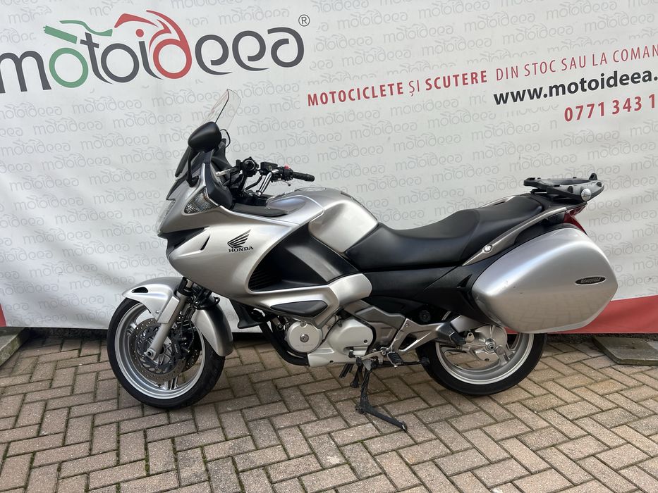 Motoideea HONDA  DEAUVILLE 700 2009 Rate