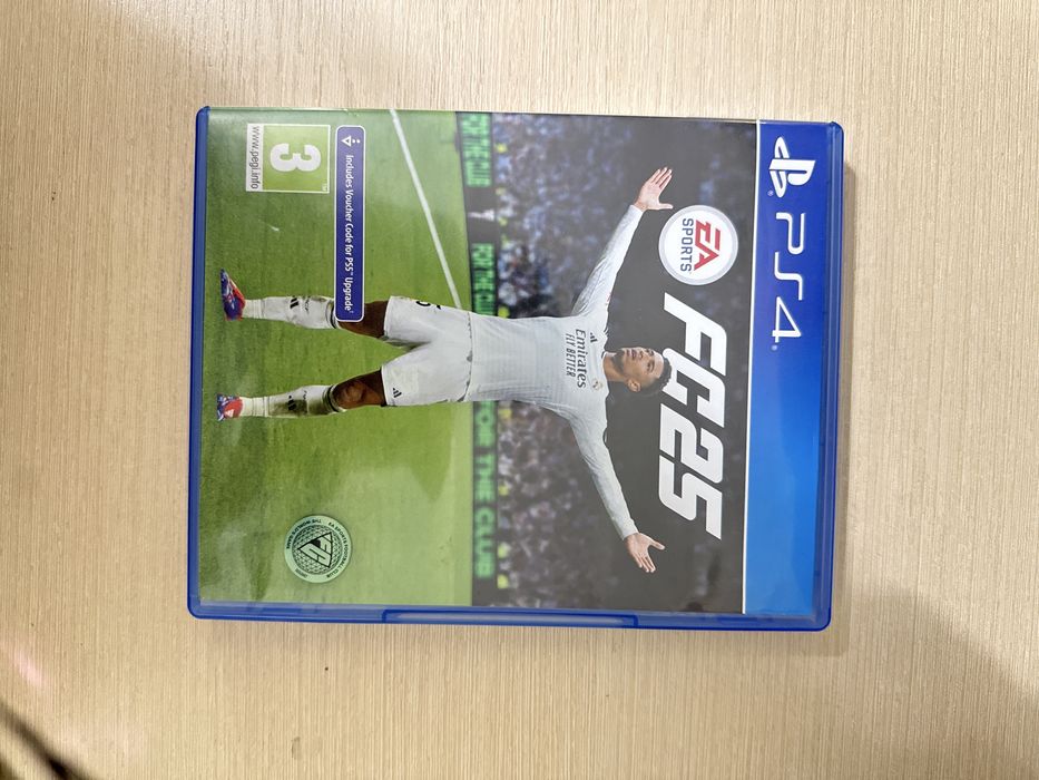 Диск на ps4.Игра фифа 25 новая без всяких царапин в идеальном состояни