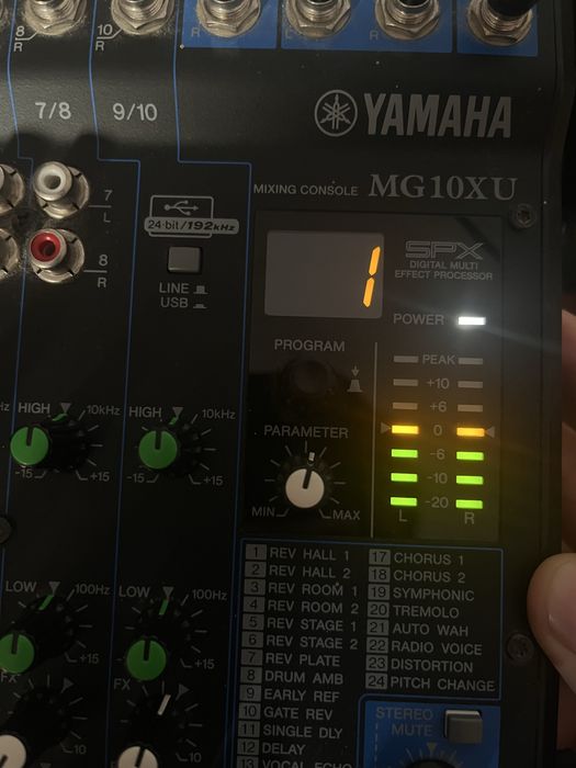 Vand mixer audio Yamaha MG10XU