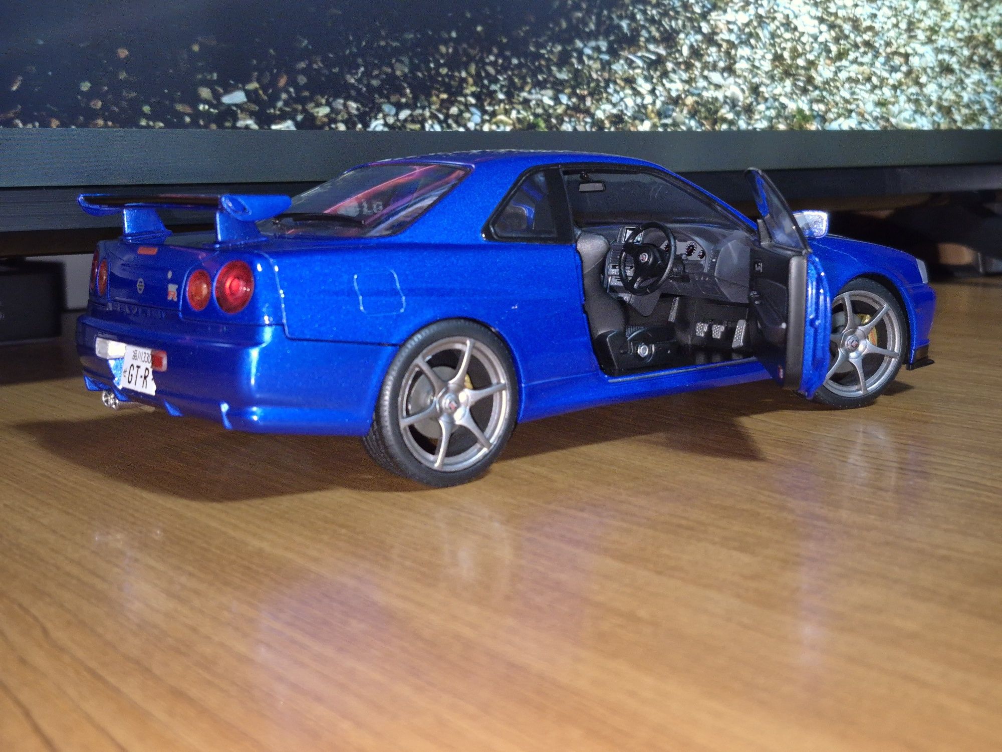 Macheta auto 1 18 Nissan GT-R R34