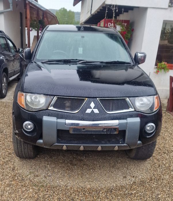 Dezmembrez Mitsubishi L200 2009