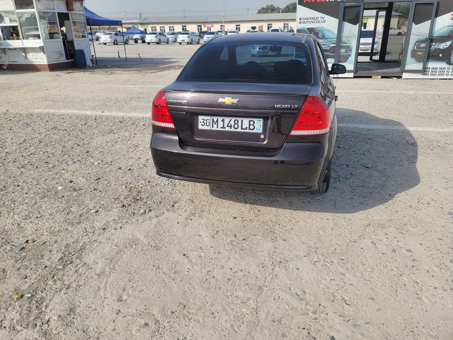Нексия 3 сотилади
