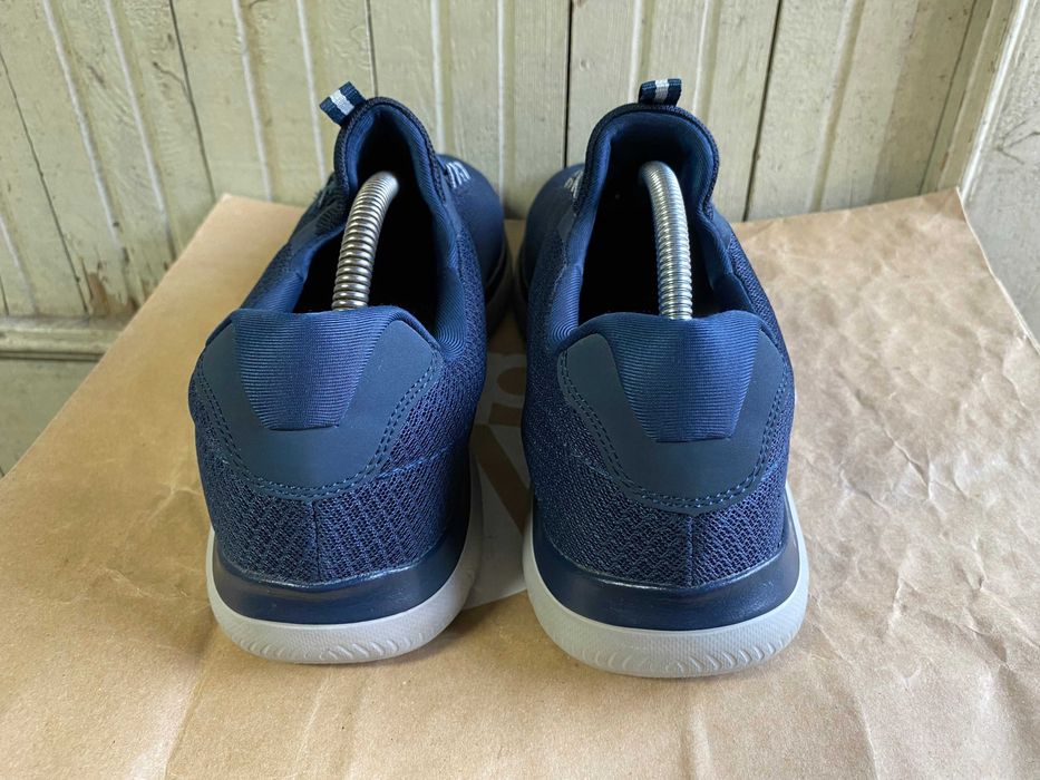 ''Skechers Summits''оригинални маратонки 44 номер