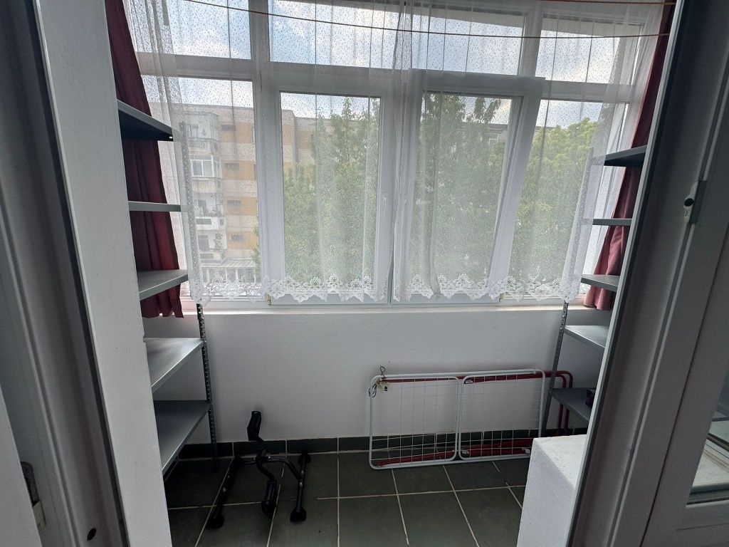 Vând apartament 2 camere semidecomandat