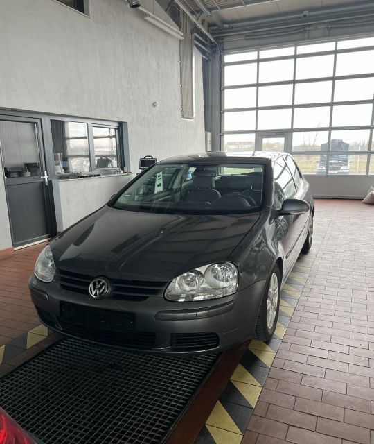 Suport acumulator 1K0915333C 1K0915333 Volkswagen VW Golf a 5-a gener