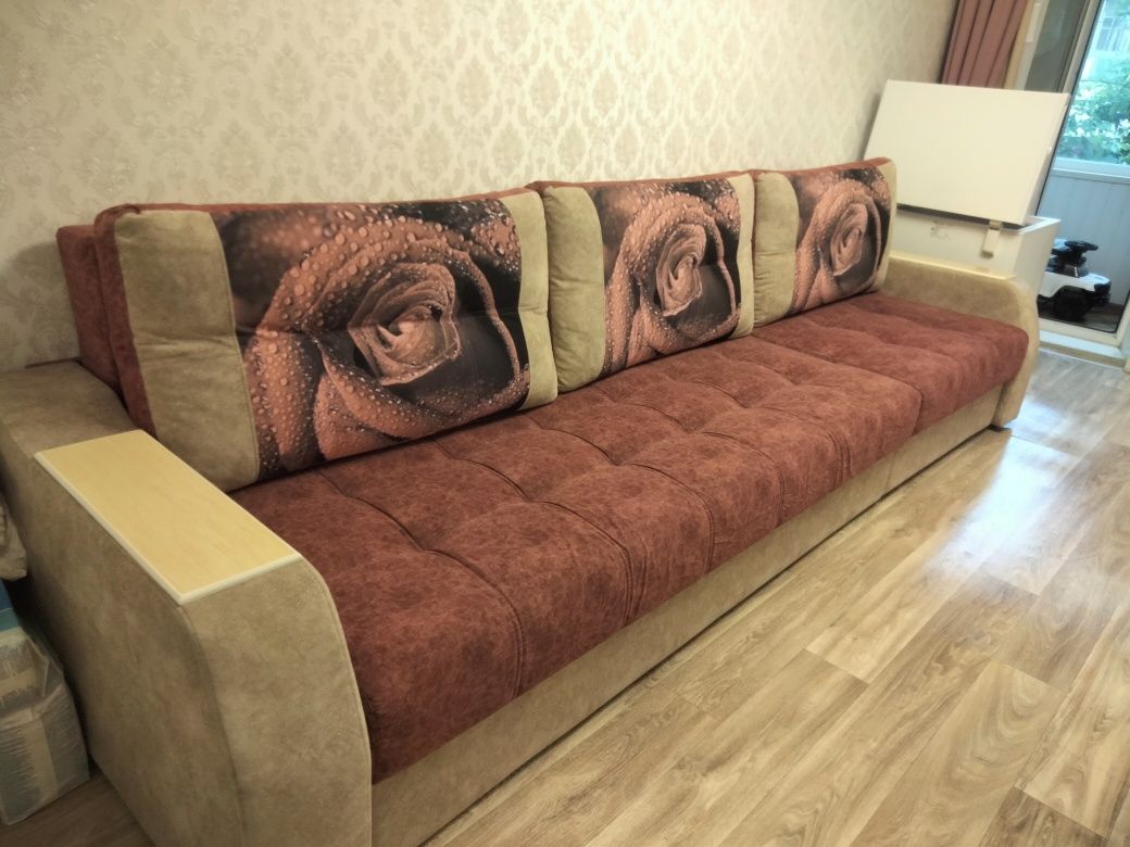 Продам диван в отличном состоянии
