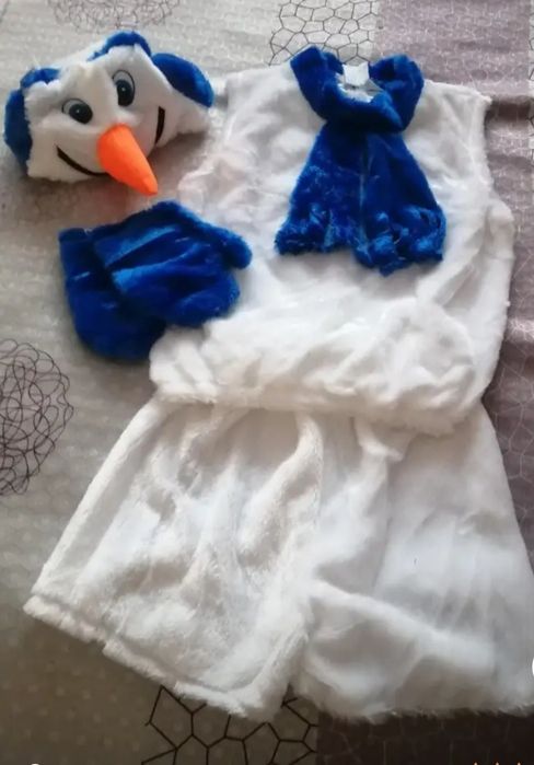 Новогодний костюм снеговика