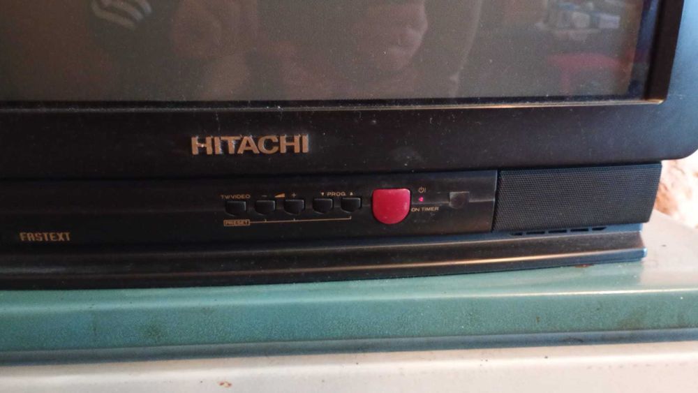 Телевизор Hitachi -