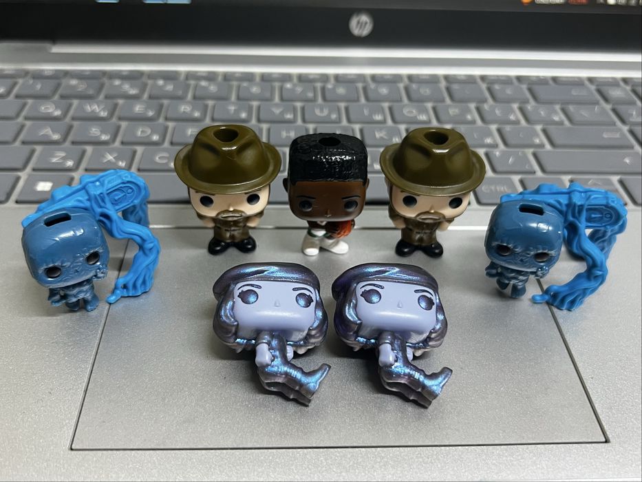 Очень странные дела киндер фигурки