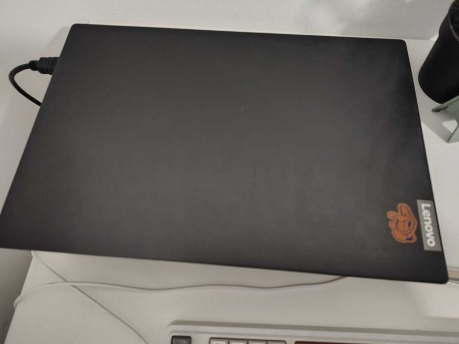 Vand laptop Lenovo IdeaPad, model S145-15IWL, Intel Celeron
