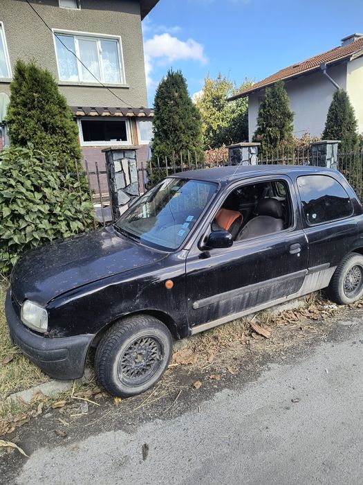 Нисан Микра на части
