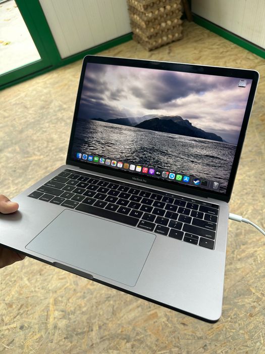“MacBook Pro 13” — 512 GB