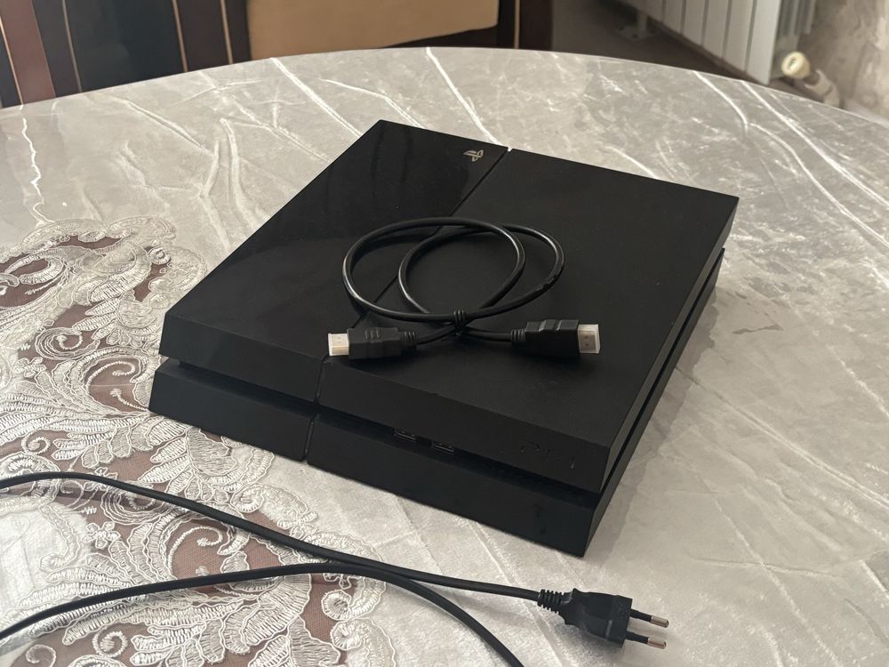 Продам Playstation 4 Fat