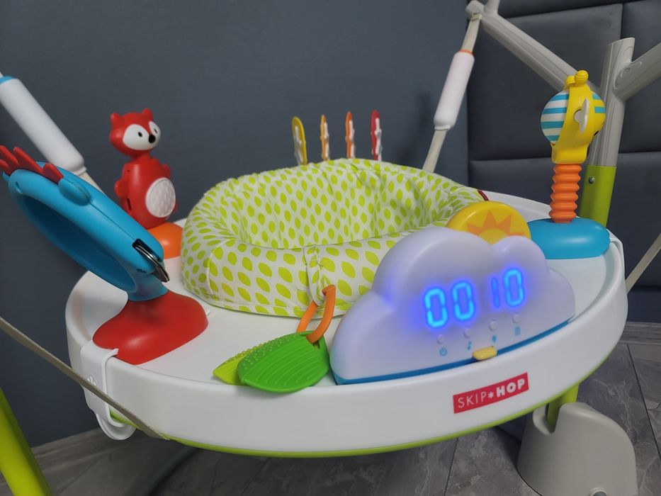 Jumper interactiv Skip Hop, varsta recomandata 4 luni+