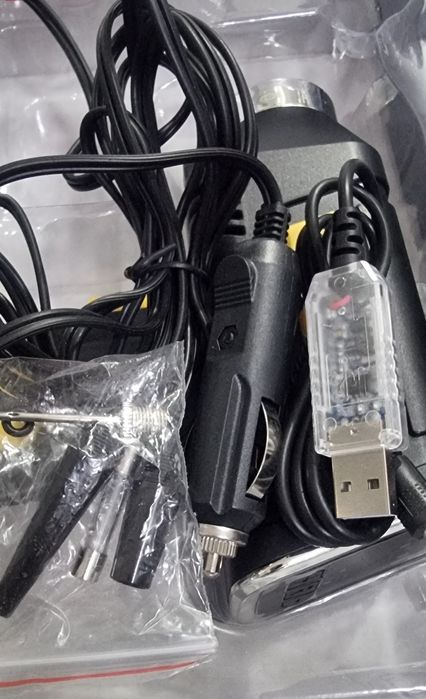 Автомобилен компресор, комплект с USB кабел за зареждане, бързо надува