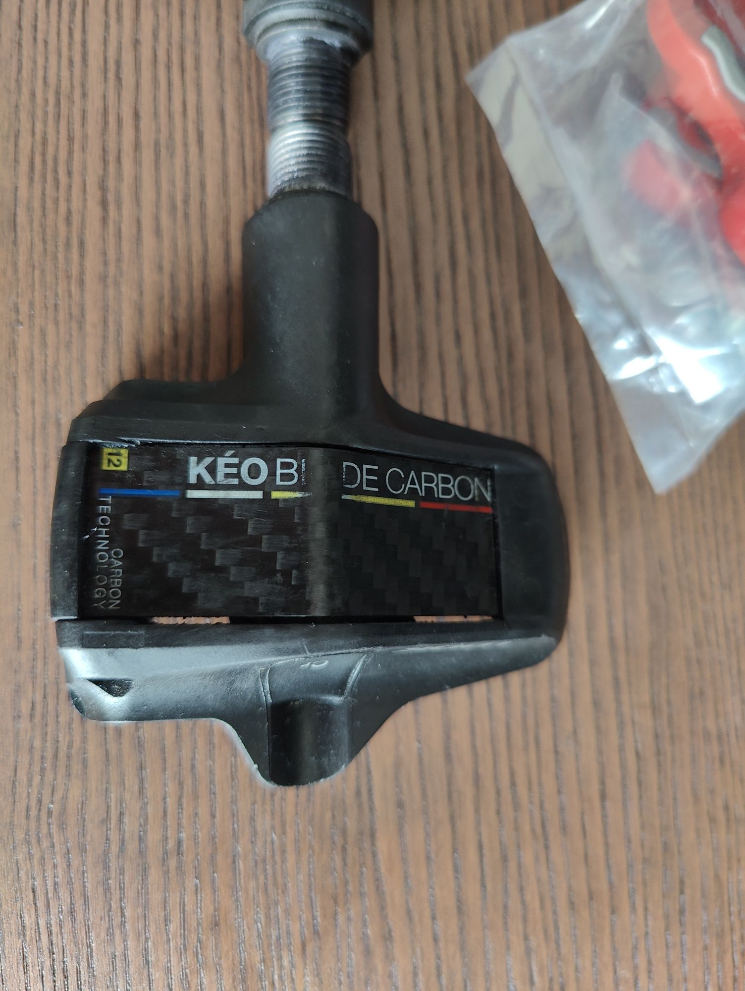 Pedale Look Keo Carbon Blade + plăcute Xpedo joc 4,5 grade noi