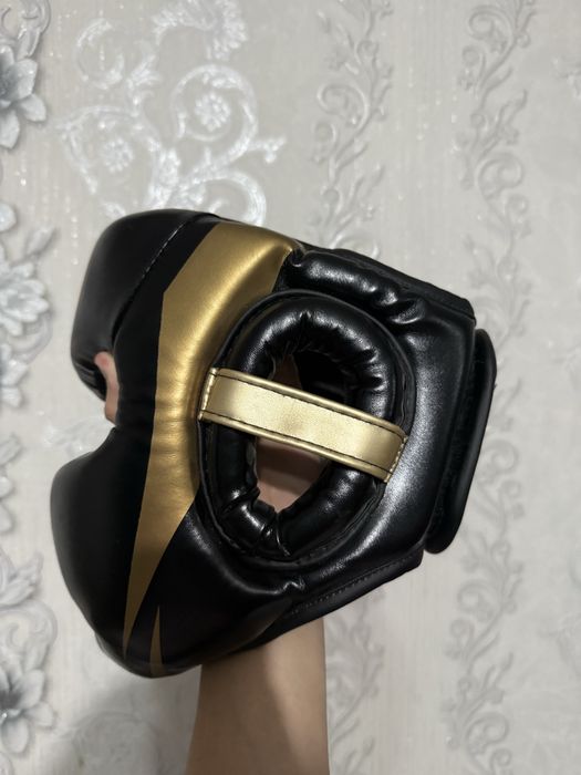 Шлем для единаборств