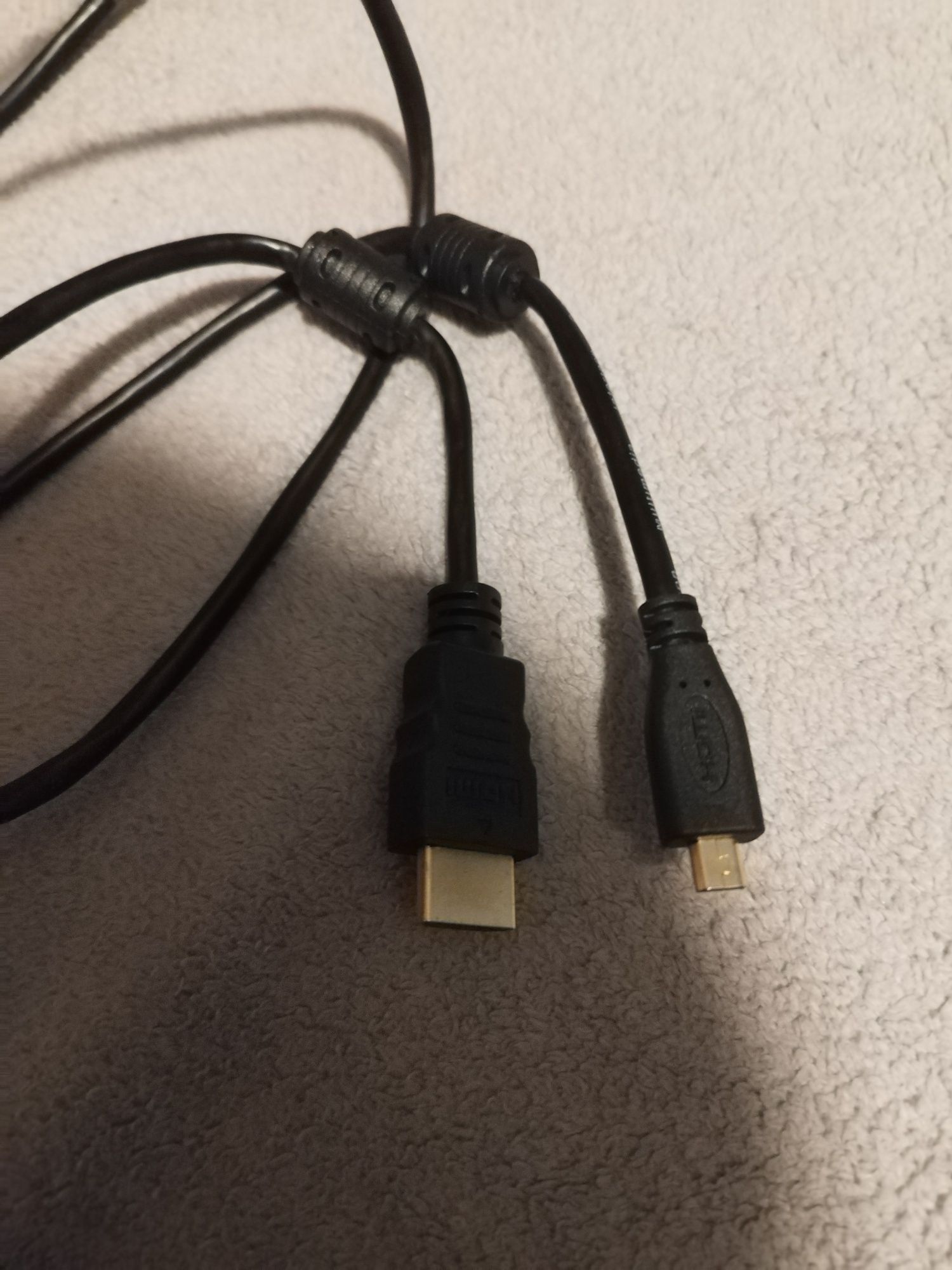 Vand cablu hdmi-micro nefolosit