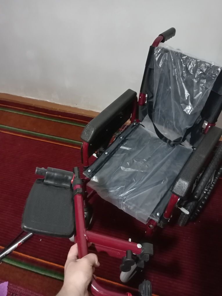Nogironlar uchun möljallangan bolalar aravachasi