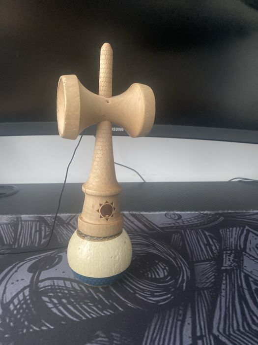 Kendama Sol Kris Bosch 2.0 sticky coear