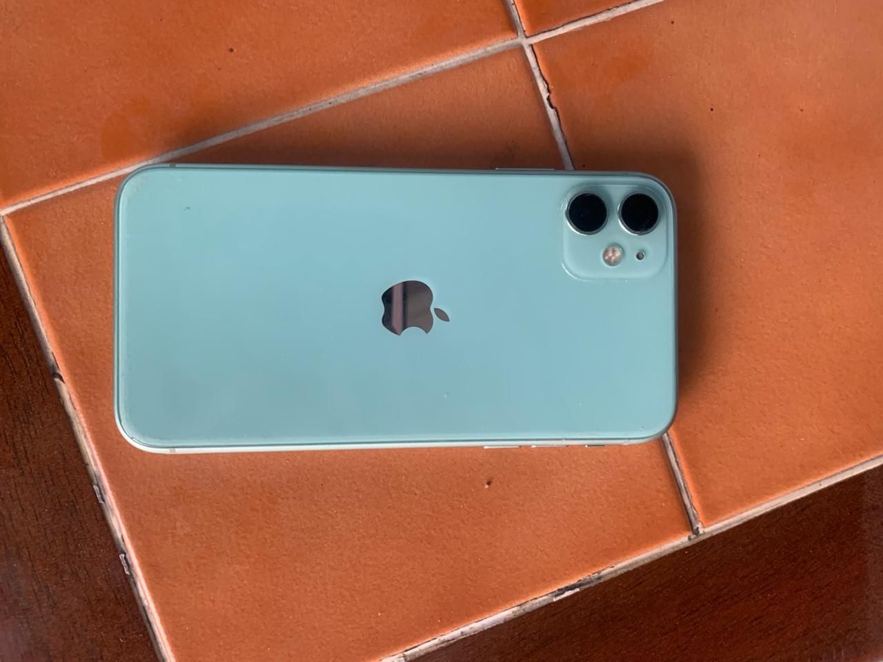 Срочна продается IPhone 11