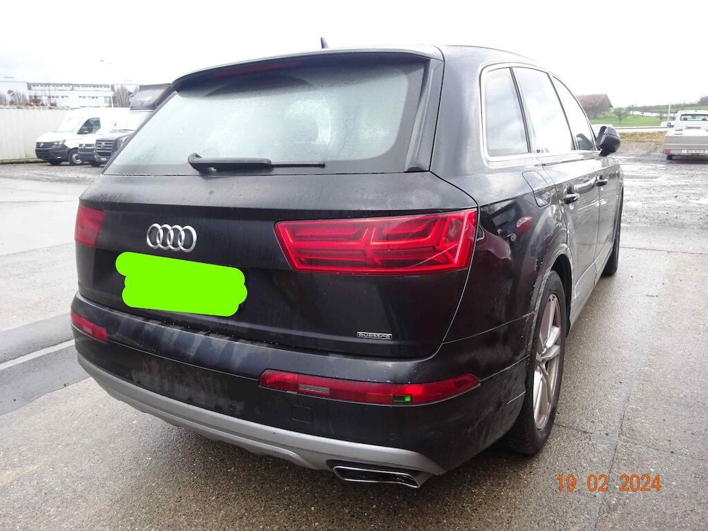 Ауди Q7 4M на части