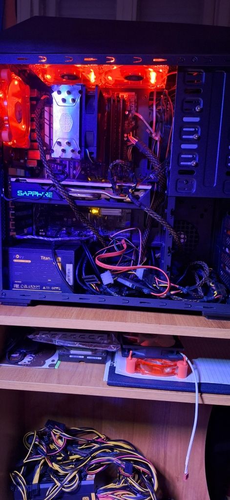 Компютър Asus //