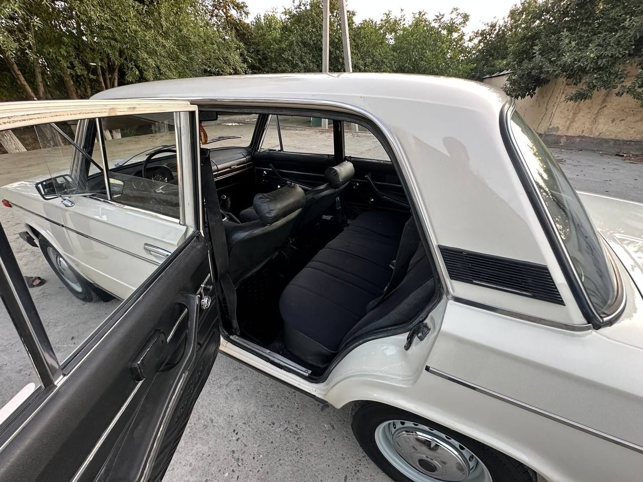 Radnoy. Vaz2106.