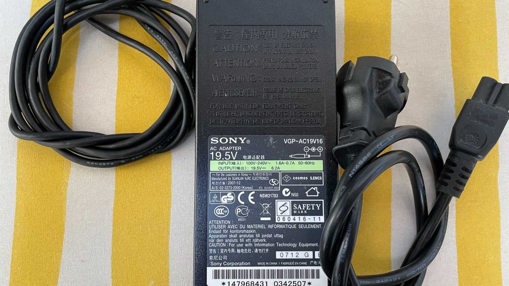 Захранване за лаптоп, Sony VGP-AC19V16