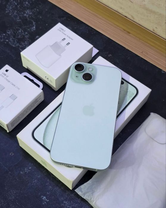 Vand / Schimb IPhone 15 Green 128 GB Impecabil