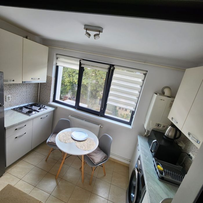 Închiriez garsonieră, Hipodrom, capătul lui 2, et 2, bloc Concivia